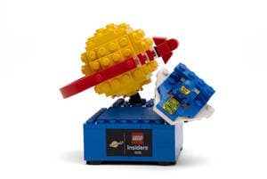 Retro Space Explorer